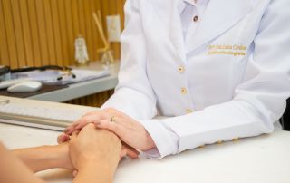 Dra. Ana Luiza Cardoso, médica especialista em endocrinologia