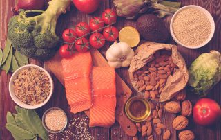 Mix de alimentos saudáveis para restrição calórica.